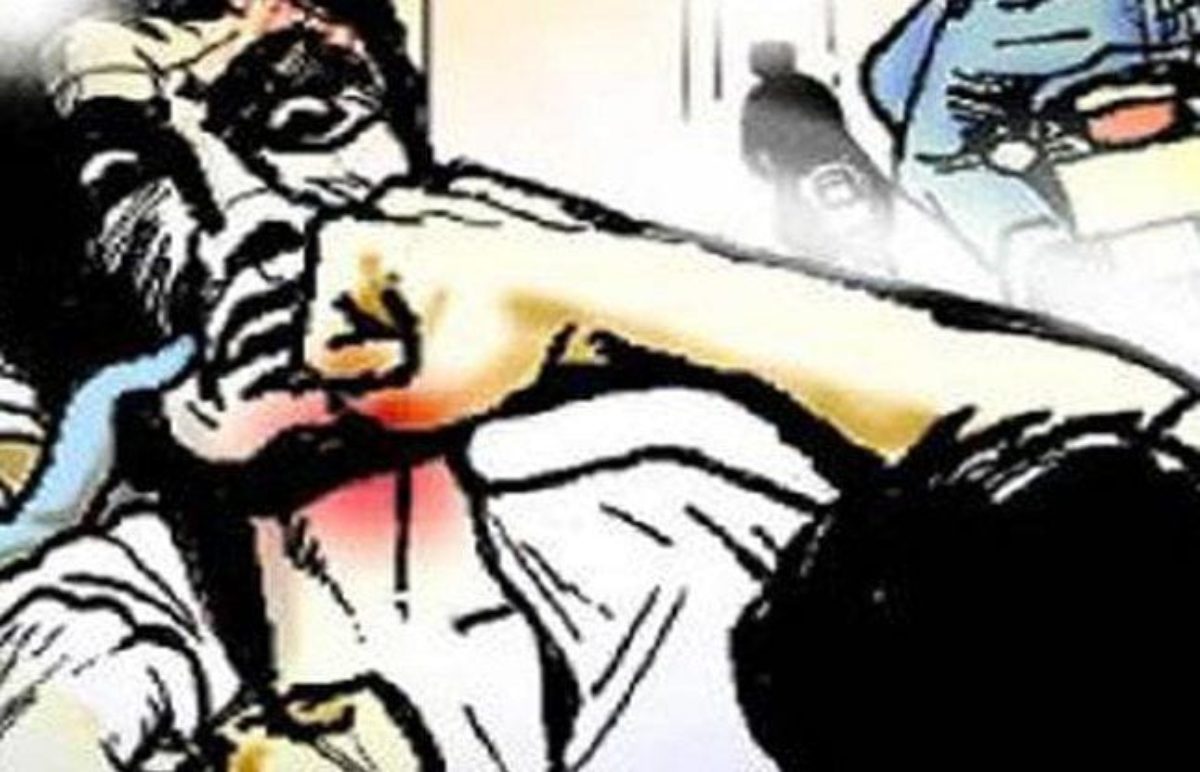 वर्चस्व की खूनी संघर्ष में आधा दर्जन लोग घायल, तीन लोग रेफर